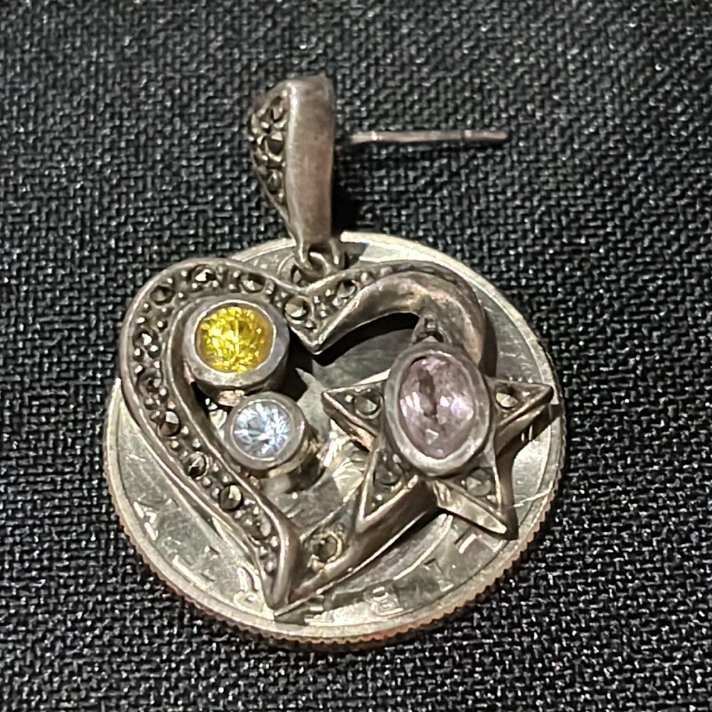 Vintage marcasite heart and stars with gemstones, drop earrings - Picture 9 of 9
